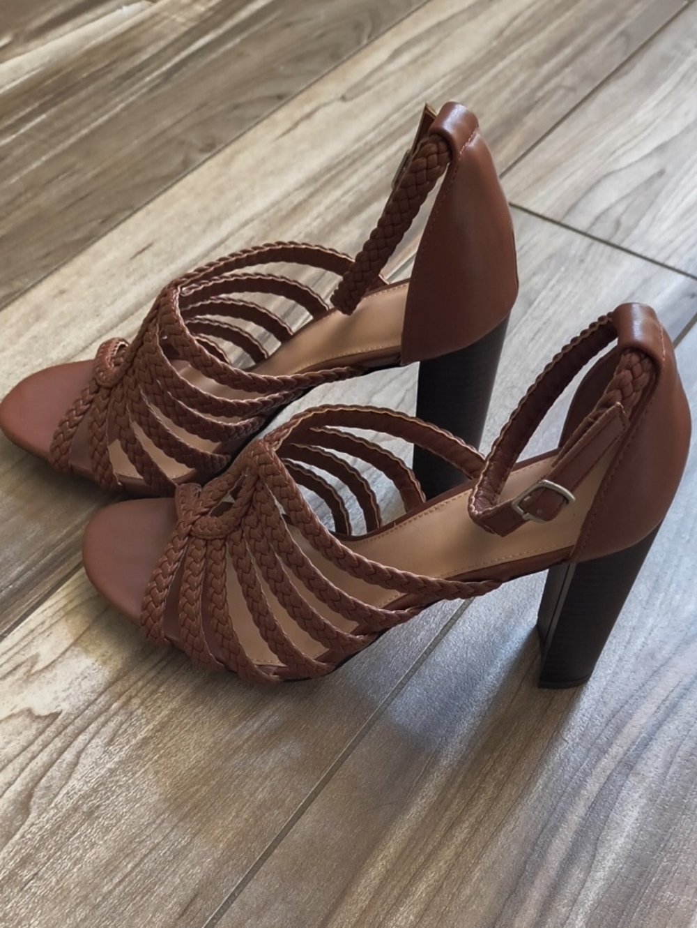 Heels🤎 - Picture 2 of 6